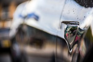 Model 3 od Tesly za hubičku a online