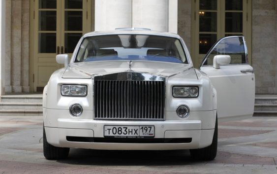 Rolls-Royce a co jste možná nevěděli o známé automobilce