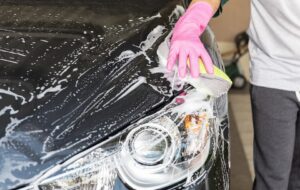 Aktivní pěna na auto: co od ní očekávat a vyplatí se do ní investovat?